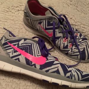 Womens nike sneakers